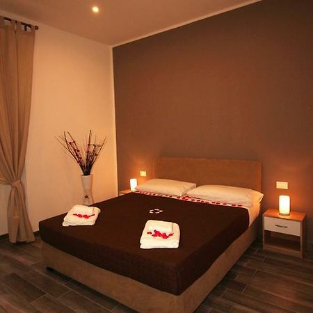 רומא Mi.Ro Rooms מראה חיצוני תמונה