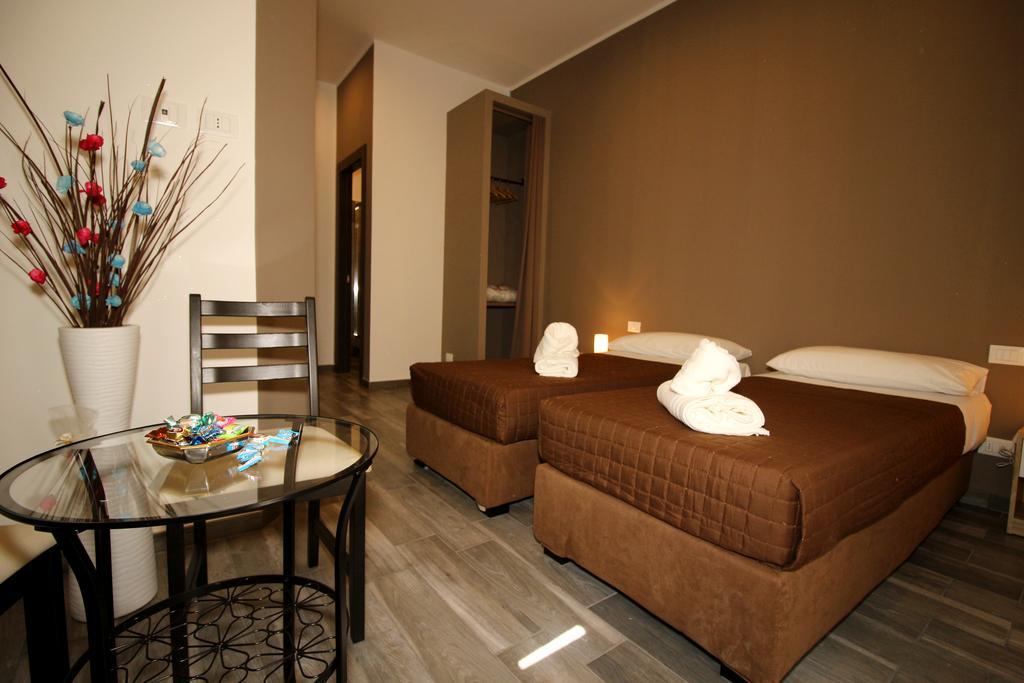 רומא Mi.Ro Rooms מראה חיצוני תמונה