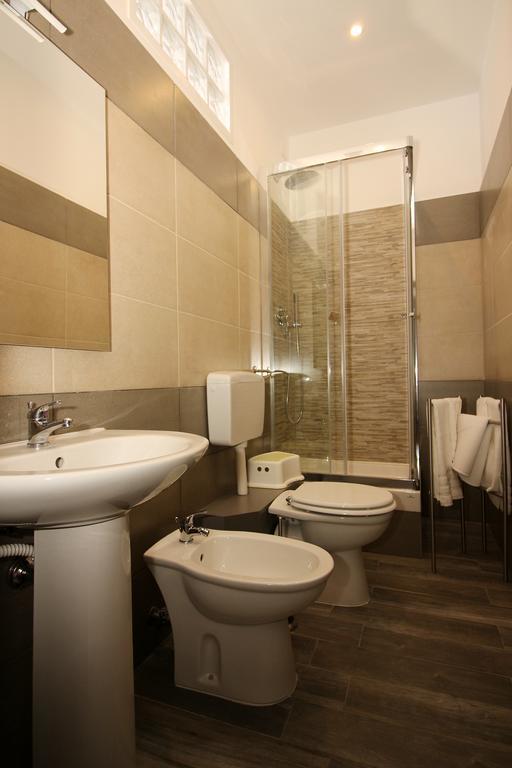 רומא Mi.Ro Rooms מראה חיצוני תמונה