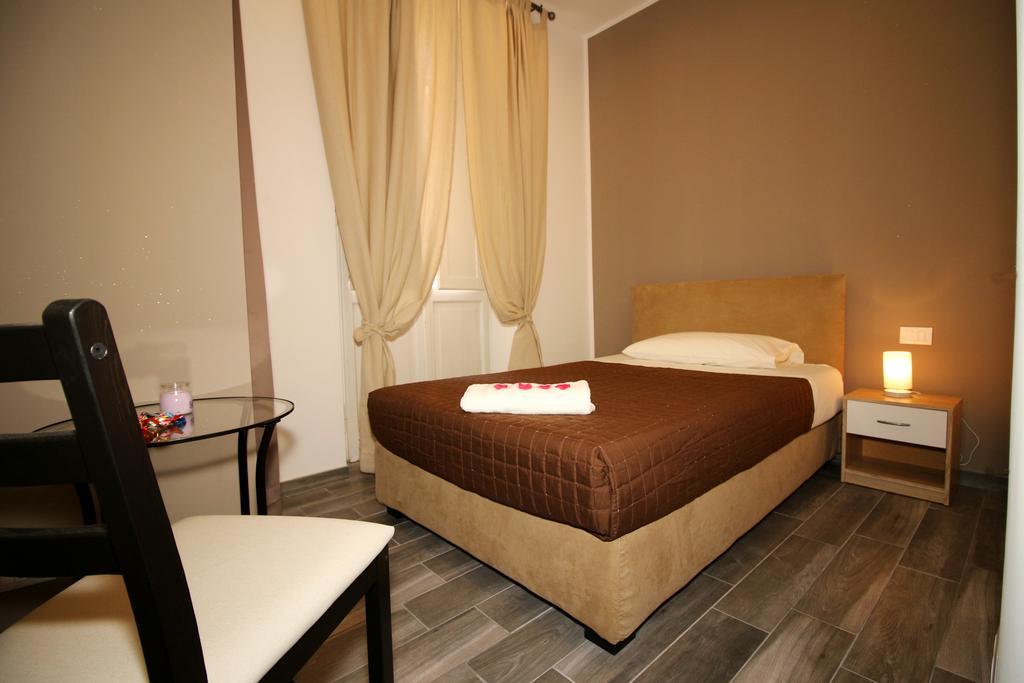 רומא Mi.Ro Rooms מראה חיצוני תמונה