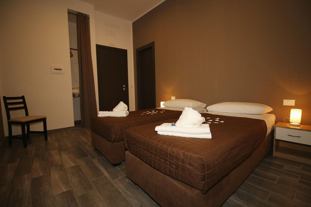 רומא Mi.Ro Rooms מראה חיצוני תמונה