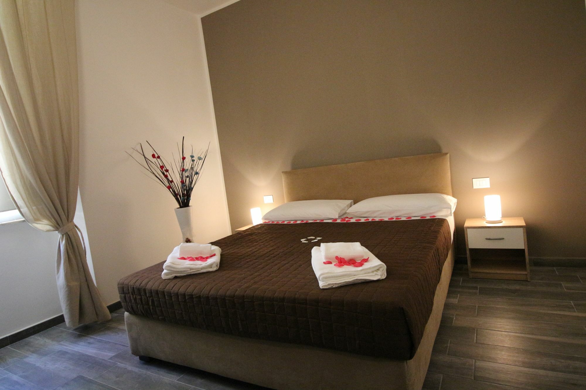 רומא Mi.Ro Rooms מראה חיצוני תמונה